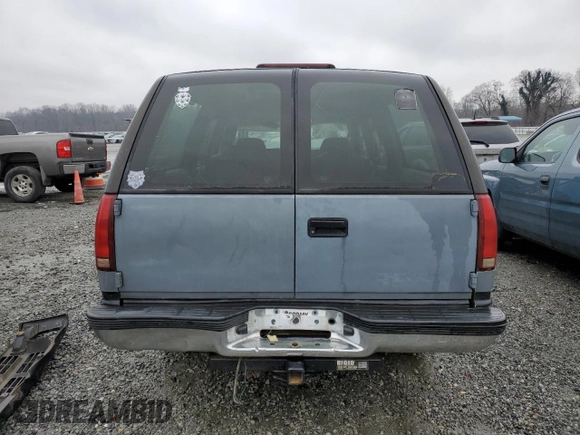 1999 Chevrolet Suburban with VIN 1GNEC16R3XJ492964, listed as a Copart auction lot 42053405 with 253,405 mi miles and Salvage Title. Bid and sale history available at carsss.com. Image 6.