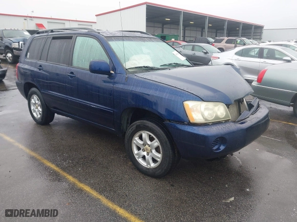 2002 Toyota Highlander with VIN JTEGF21A520058345, listed as a IAAI auction lot 41567610 with 117,736 mi miles. Bid and sale history available at carsss.com. Image 1.
