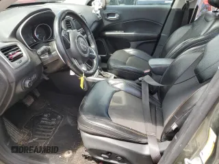 2018 Jeep Compass Latitude с VIN 3C4NJDBB8JT176145, выставлен на аукционе Copart как лот 58164155 с пробегом 114 797 миль миль и Списание • Salvage title. История ставок и продаж доступна на DreamBid. Изображение 7.