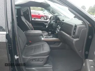 2024 GMC Sierra 1500 SLT with VIN 3GTUUDED6RG275549, listed as a IAAI auction lot 42481593 with 6,174 mi miles and . Bid and sale history available at DreamBid. Image 5.