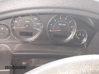 2010 Jeep Commander Sport z VIN 1J4RG4GK0AC105228, wystawiony jako IAAI lot #42558376 z przebiegiem Nie podano mil oraz . Historia ofert i sprzedaży dostępna na DreamBid. Obrazek 16.