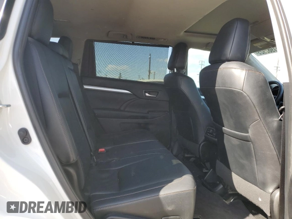 2019 Toyota Highlander SE z VIN 5TDJZRFH3KS943706, wystawiony jako Copart lot #51982925 z przebiegiem 62 596 mil mil oraz Szkoda całkowita • Salvage title. Historia ofert i sprzedaży dostępna na DreamBid. Obrazek 11.