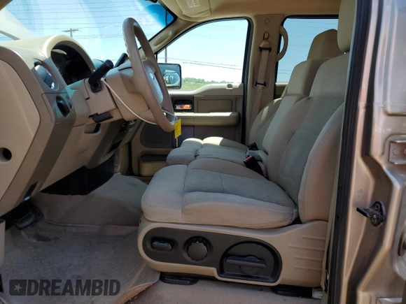 2004 Ford F-150 XLT с VIN 1FTPW14514KD41801, выставлен на аукционе Copart как лот 60675045 с пробегом 203 231 миль миль и Списание • Salvage title. История ставок и продаж доступна на DreamBid. Изображение 7.
