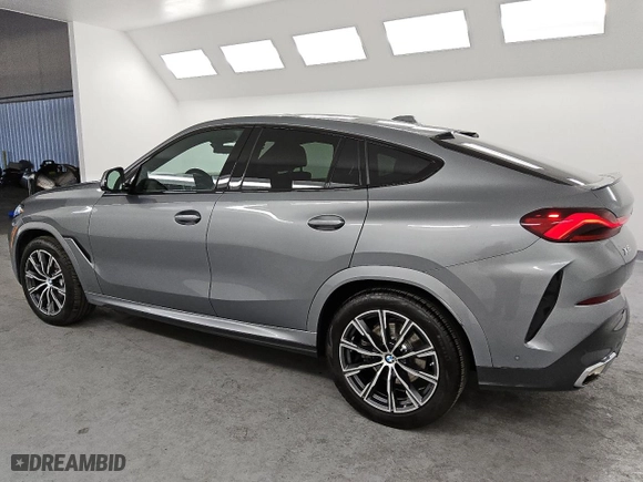 2025 BMW X6 xDrive40i with VIN 5UX33EX0XS9W23680, listed as a Copart auction lot 49400645 with 19,476 mi miles and Clean Title. Bid and sale history available at carsss.com. Image 2.