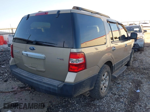 2007 Ford Expedition XLT with VIN 1FMFU16587LA96083, listed as a IAAI auction lot 41215612 with 247,840 mi miles and . Bid and sale history available at DreamBid. Image 4.