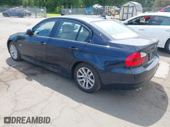 2007 BMW 3 Series 328xi with VIN WBAVC93527KX56871, listed as a IAAI auction lot 42622580 with 164,047 mi miles and . Bid and sale history available at DreamBid. Image 3.