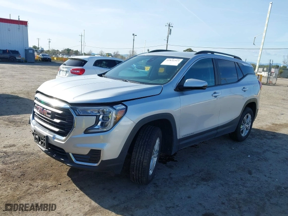 2022 GMC Terrain SLE with VIN 3GKALTEV0NL127766, listed as a IAAI auction lot 41831913 with 50,996 mi miles. Bid and sale history available at carsss.com. Image 17.