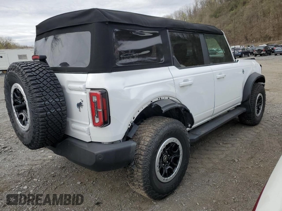 2024 Ford Bronco Outer Banks with VIN 1FMEE8BP1RLA50798, listed as a Copart auction lot 54117355 with 8,182 mi miles and Salvage title. Bid and sale history available at DreamBid. Image 3.