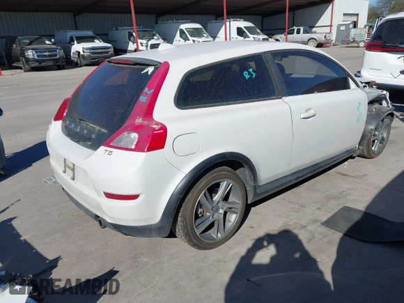 2013 Volvo C30 T5 with VIN YV1672MK1D2309378, listed as a IAAI auction lot 41836950 with 88,590 mi miles and . Bid and sale history available at DreamBid. Image 4.
