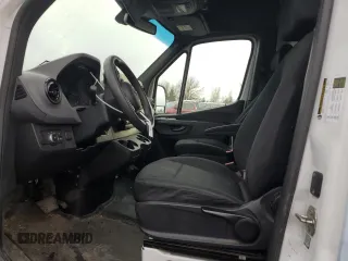 2021 Mercedes-Benz Sprinter Cargo with VIN W1Y4EBHY9MT059542, listed as a Copart auction lot 85926744 with 95,115 mi miles and Salvage Title. Bid and sale history available at carsss.com. Image 7.