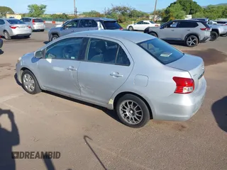 2008 Toyota Yaris with VIN JTDBT923581205640, listed as a IAAI auction lot 41636353 with 102,614 mi miles. Bid and sale history available at carsss.com. Image 3.