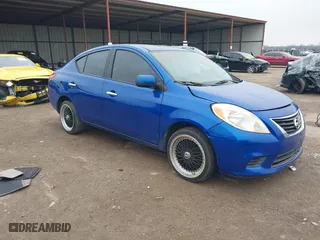 2012 Nissan Versa SV with VIN 3N1CN7AP9CL862775, listed as a IAAI auction lot 41598881 with 175,948 mi miles. Bid and sale history available at carsss.com. Image 1.