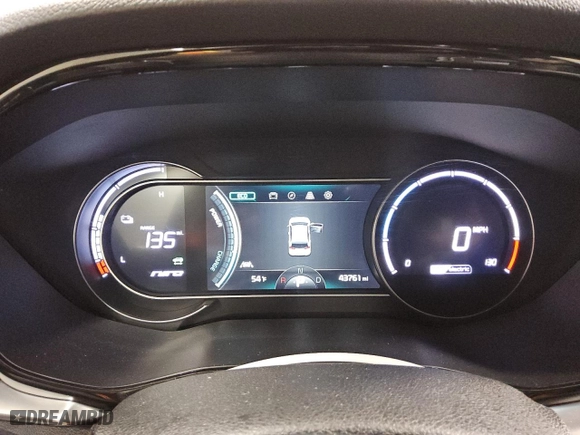 2020 Kia Niro EV EX Premium with VIN KNDCE3LG3L5068342, listed as a Copart auction lot 84735514 with 43,761 mi miles and Clean Title. Bid and sale history available at carsss.com. Image 9.