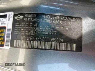 2005 MINI Hardtop S z VIN WMWRE33435TG95329, wystawiony jako Copart lot #56890015 z przebiegiem 47 985 mil mil oraz Czysty tytuł • Clean title. Historia ofert i sprzedaży dostępna na DreamBid. Obrazek 13.