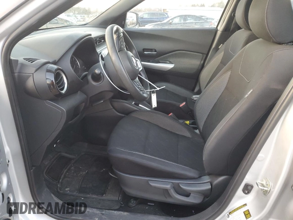 2020 Nissan Kicks SV z VIN 3N1CP5CV2LL528257, wystawiony jako Copart lot #75039374 z przebiegiem 65 652 mil mil oraz Szkoda całkowita • Salvage title. Historia ofert i sprzedaży dostępna na DreamBid. Obrazek 7.