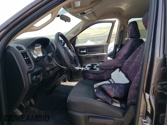 2019 Ram 2500 Tradesman z VIN 3C6UR5CL5KG579857, wystawiony jako Copart lot #54536185 z przebiegiem 37 436 mil mil oraz Szkoda całkowita • Salvage title. Historia ofert i sprzedaży dostępna na DreamBid. Obrazek 7.