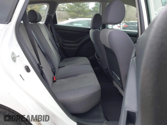 2006 Toyota Matrix STD with VIN 2T1KR32E56C562970, listed as a IAAI auction lot 42055145 with 191,458 mi miles. Bid and sale history available at carsss.com. Image 8.