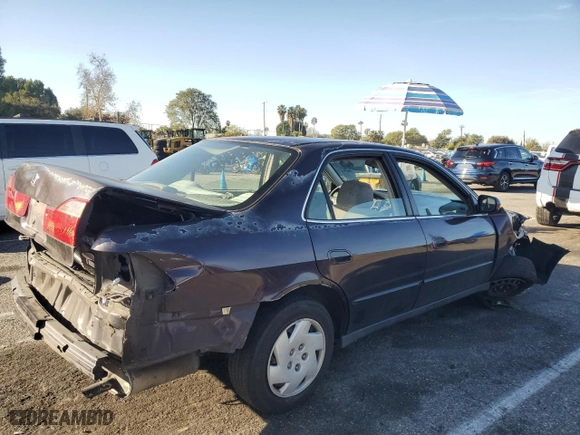 1999 Honda Accord Sdn LX with VIN 1HGCG1641XA012320, listed as a Copart auction lot 42543715 with 187,314 mi miles and Salvage Title. Bid and sale history available at carsss.com. Image 3.