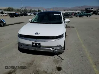 2024 Hyundai Ioniq 5 Limited с VIN KM8KR4DE6RU323580, выставлен на аукционе Copart как лот 52587585 с пробегом 2 996 миль миль и Списание • Salvage title. История ставок и продаж доступна на DreamBid. Изображение 15.