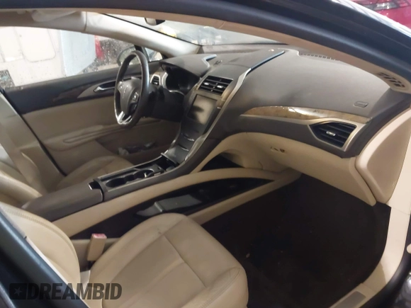 2013 Lincoln MKZ with VIN 3LN6L2JK6DR811848, listed as a IAAI auction lot 42246185 with Not provided miles and . Bid and sale history available at DreamBid. Image 5.