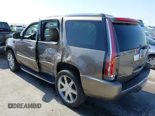 2012 Cadillac Escalade Luxury z VIN 1GYS3BEF0CR214599, wystawiony jako IAAI lot #42018268 z przebiegiem 162 583 mil mil oraz . Historia ofert i sprzedaży dostępna na DreamBid. Obrazek 3.