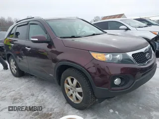 2012 Kia Sorento LX with VIN 5XYKTDA27CG286497, listed as a IAAI auction lot 41644275 with 172,913 mi miles. Bid and sale history available at carsss.com. Image 1.