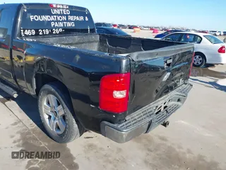 2007 Chevrolet Silverado 1500 LT w/2LT with VIN 2GCEC19J271675569, listed as a IAAI auction lot 41648141 with 293,825 mi miles. Bid and sale history available at carsss.com. Image 6.