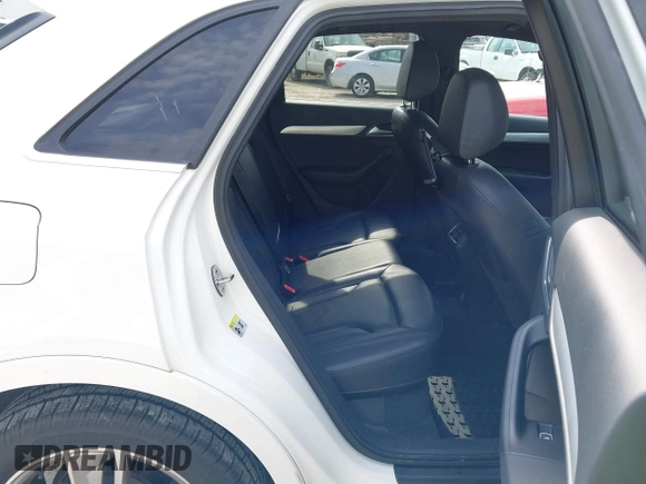 2017 Audi Q3 Premium Plus z VIN WA1HCCFS4HR017356, wystawiony jako IAAI lot #42054078 z przebiegiem 139 691 mil mil oraz . Historia ofert i sprzedaży dostępna na DreamBid. Obrazek 8.