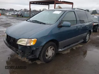 2001 Toyota Sienna LE with VIN 4T3ZF13C01U323995, listed as a IAAI auction lot 41472484 with 232,667 mi miles. Bid and sale history available at carsss.com. Image 18.