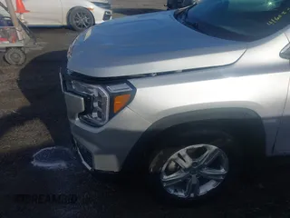 2022 GMC Terrain SLE z VIN 3GKALMEV0NL190467, wystawiony jako IAAI lot #41608547 z przebiegiem 54 926 mil mil oraz . Historia ofert i sprzedaży dostępna na DreamBid. Obrazek 17.