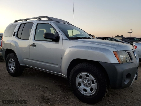 2013 Nissan Xterra X with VIN 5N1AN0NUXDN815814, listed as a Copart auction lot 83489424 with 70,602 mi miles and Salvage Title. Bid and sale history available at carsss.com. Image 4.