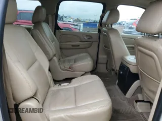 2011 Cadillac Escalade ESV Premium z VIN 1GYS4JEF6BR125500, wystawiony jako Copart lot #51917445 z przebiegiem 258 390 mil mil oraz Tytuł czysty. Historia ofert i sprzedaży dostępna na DreamBid. Obrazek 11.