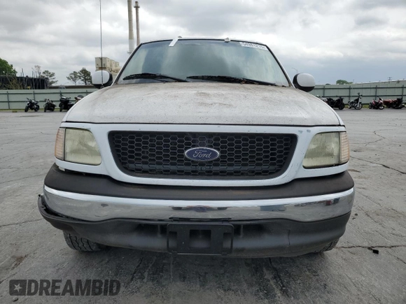 2002 Ford F-150 XL z VIN 1FTRX17W42NC08021, wystawiony jako Copart lot #54981215 z przebiegiem 109 078 mil mil oraz Czysty tytuł • Clean title. Historia ofert i sprzedaży dostępna na DreamBid. Obrazek 5.