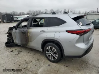 2022 Toyota Highlander XLE with VIN 5TDGZRBH5NS561228, listed as a Copart auction lot 85669744 with 0 mi miles and Non Repairable. Bid and sale history available at carsss.com. Image 2.