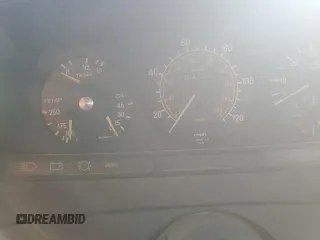 1983 Mercedes-Benz 300 D z VIN WDBAB33A8DB029422, wystawiony jako Copart lot #41494185 z przebiegiem 194 507 mil mil oraz Szkoda całkowita • Salvage title. Historia ofert i sprzedaży dostępna na DreamBid. Obrazek 9.