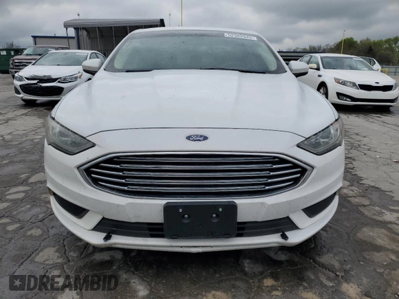 2018 Ford Fusion SE z VIN 3FA6P0LU2JR234975, wystawiony jako Copart lot #52562945 z przebiegiem 148 801 mil mil oraz Szkoda całkowita • Salvage title. Historia ofert i sprzedaży dostępna na DreamBid. Obrazek 5.