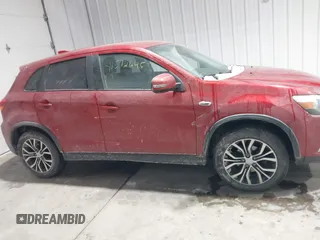 2019 Mitsubishi Outlander ES z VIN JA4AR3AU0KU028836, wystawiony jako IAAI lot #41572645 z przebiegiem 60 915 mil mil oraz . Historia ofert i sprzedaży dostępna na DreamBid. Obrazek 13.