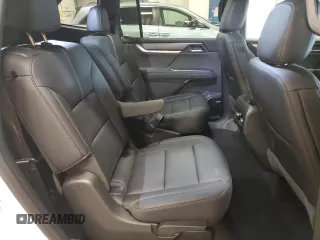 2024 GMC Acadia AWD Elevation z VIN 1GKENNKS4RJ203861, wystawiony jako Copart lot #54773125 z przebiegiem 12 731 mil mil oraz Czysty tytuł • Clean title. Historia ofert i sprzedaży dostępna na DreamBid. Obrazek 11.