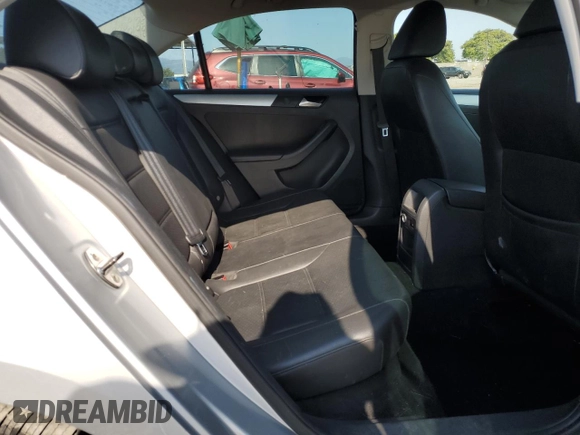 2014 Volkswagen Jetta SE с VIN 3VWD17AJ9EM437088, выставлен на аукционе Copart как лот 64810275 с пробегом 92 165 миль миль и Списание • Salvage title. История ставок и продаж доступна на DreamBid. Изображение 10.