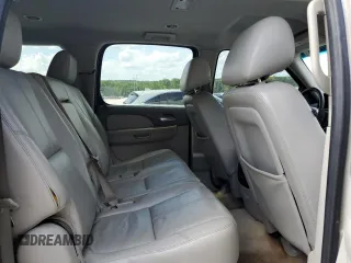 2013 Chevrolet Suburban LT z VIN 1GNSCJE06DR290395, wystawiony jako Copart lot #61279575 z przebiegiem 250 302 mil mil oraz Szkoda całkowita • Salvage title. Historia ofert i sprzedaży dostępna na DreamBid. Obrazek 11.