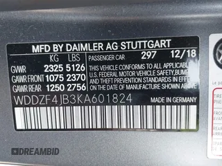 2019 Mercedes-Benz E 300 with VIN WDDZF4JB3KA601824, listed as a IAAI auction lot 42053608 with 54,998 mi miles and . Bid and sale history available at DreamBid. Image 9.