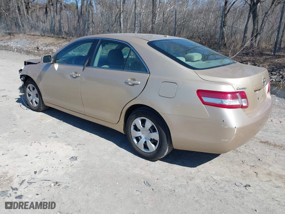 2011 Toyota Camry LE with VIN 4T1BF3EK6BU197735, listed as a IAAI auction lot 42051362 with 210,722 mi miles. Bid and sale history available at carsss.com. Image 3.