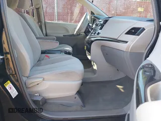 2012 Toyota Sienna LE AAS with VIN 5TDKK3DC6CS238848, listed as a IAAI auction lot 41728728 with 142,240 mi miles. Bid and sale history available at carsss.com. Image 5.