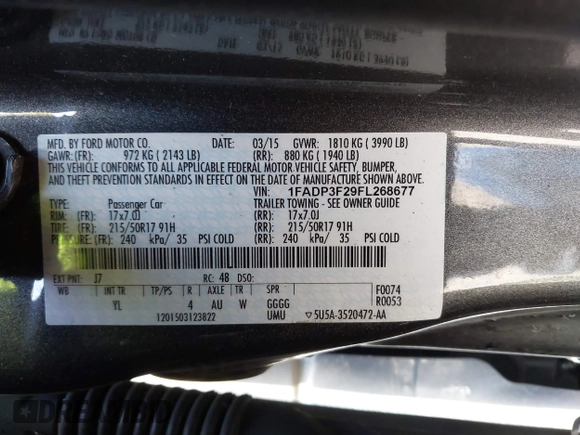 2015 Ford Focus SE with VIN 1FADP3F29FL268677, listed as a IAAI auction lot 42037244 with 118,018 mi miles. Bid and sale history available at carsss.com. Image 9.