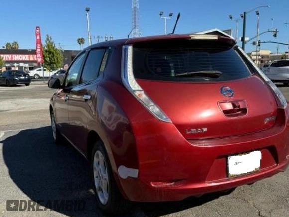 2011 Nissan LEAF SL-e with VIN JN1AZ0CP4BT000865, listed as a Copart auction lot 76585824 with 83,101 mi miles and Clean Title. Bid and sale history available at carsss.com. Image 3.