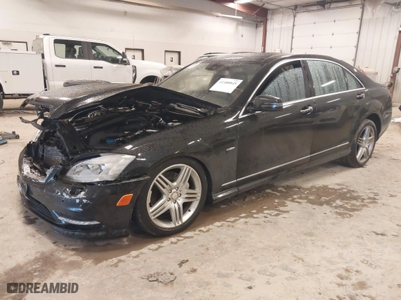 2012 Mercedes-Benz S-Class S 550 with VIN WDDNG9EB2CA481521, listed as a IAAI auction lot 41488845 with 89,186 mi miles. Bid and sale history available at carsss.com. Image 18.