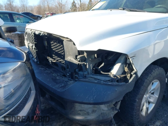 2014 Ram 1500 Tradesman z VIN 1C6RR7FT4ES428843, wystawiony jako IAAI lot #41461484 z przebiegiem 87 987 mil mil oraz . Historia ofert i sprzedaży dostępna na DreamBid. Obrazek 6.