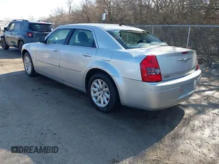 2008 Chrysler 300 LX with VIN 2C3KA43R48H251025, listed as a IAAI auction lot 41510553 with 104,103 mi miles. Bid and sale history available at carsss.com. Image 3.