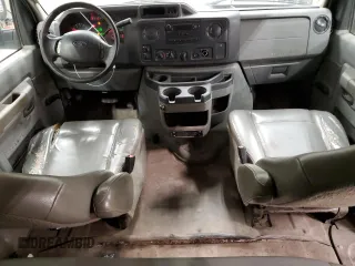 2014 Ford Econoline Passenger XL z VIN 1FBSS3BL0EDA89519, wystawiony jako Copart lot #54524735 z przebiegiem 39 417 mil mil oraz Tytuł czysty. Historia ofert i sprzedaży dostępna na DreamBid. Obrazek 8.