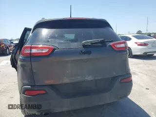 2018 Jeep Cherokee Latitude with VIN 1C4PJLCB4JD538320, listed as a Copart auction lot 52450105 with 82,674 mi miles and Salvage Title. Bid and sale history available at carsss.com. Image 6.